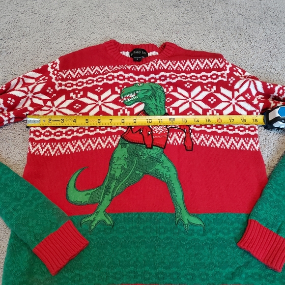 Blizzard Bay Red and Green Dinosaur Christmas Sweater Size Small - Picture 6 of 11